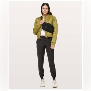 Lululemon On the Fly Jogger Woven Black